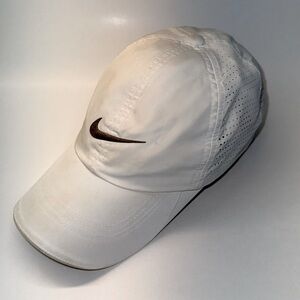 Nike Golf women’s white strapback cap